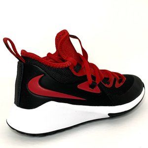 New! Nike Kids Future Court 2 Shoes (Size: 4Y)